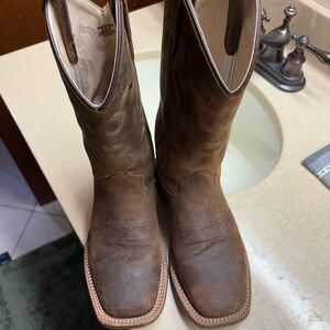 Cody James women’s Brown Western Boots